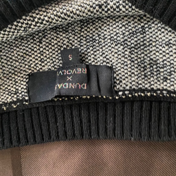 Dundas x Revolve - Picture 2 of 3